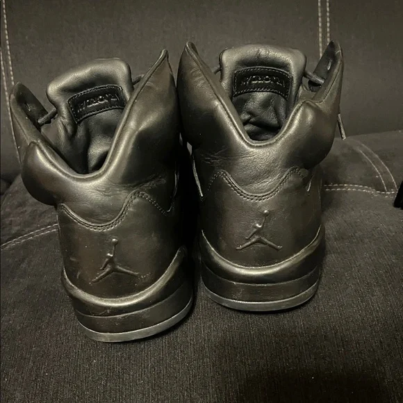 Jordan Black High-Top Sneakers - Picture 4 of 9